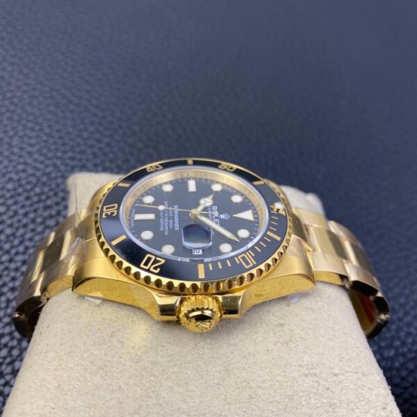 ROLEX  SUBMARINER m116618 LN  VSF