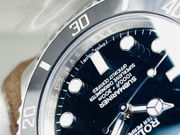 ROLEX  SUBMARINER m114060  VSF