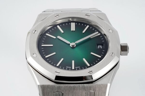 Audemars Piguet  ROYAL OAK 16202PT