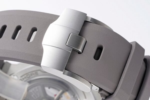 Audemars Piguet  ROYAL OAK Offshore 15720