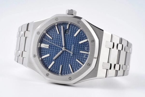 Audemars Piguet  ROYAL OAK  15400