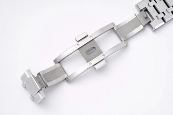 Audemars Piguet  ROYAL OAK  15400