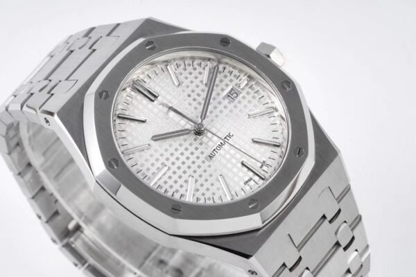 Audemars Piguet  ROYAL OAK  15400