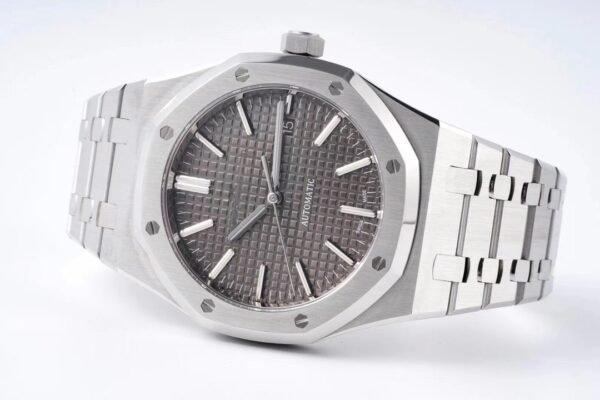 Audemars Piguet  ROYAL OAK  15400