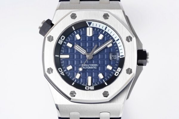 Audemars Piguet  ROYAL OAK Offshore 15720 ZF