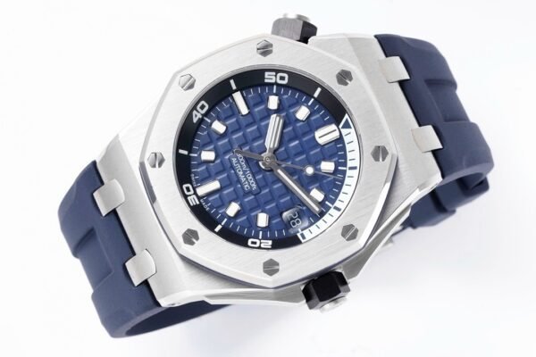Audemars Piguet  ROYAL OAK Offshore 15720 ZF