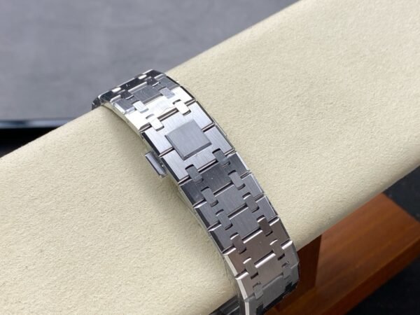 Audemars Piguet  ROYAL OAK 26240ST  APS