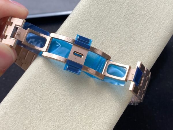 Audemars Piguet  ROYAL OAK 26240OR  APS