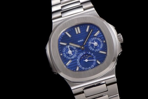 Patek Philippe Nautilus 5740/1G-001