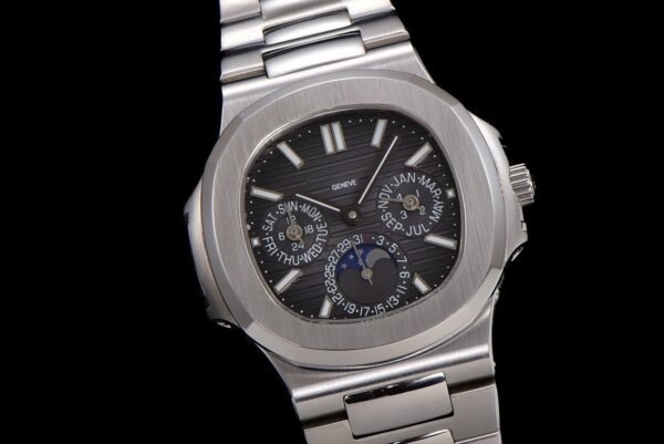 Patek Philippe Nautilus 5740/1G-001