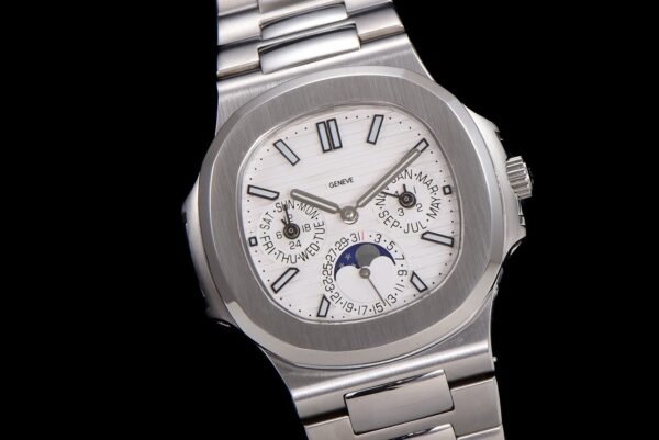 Patek Philippe Nautilus 5740/1G-001