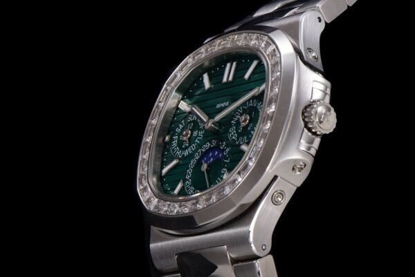 Patek Philippe Nautilus 5740/1G-001