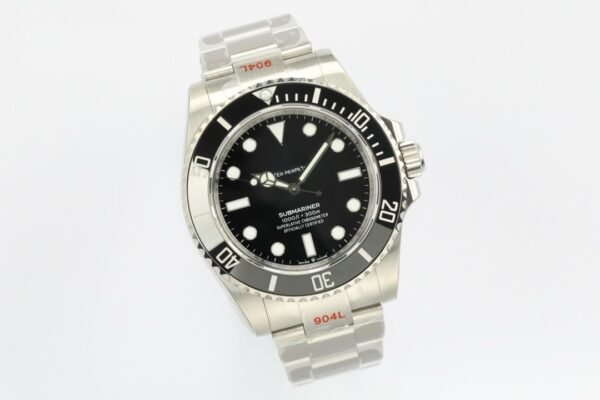 ROLEX  SUBMARINER m124060  VSF