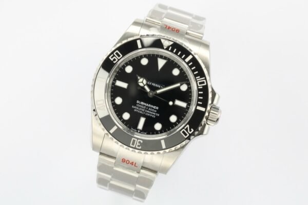 ROLEX  SUBMARINER m124060  VSF