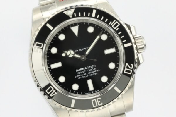ROLEX  SUBMARINER m124060  VSF