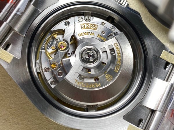 ROLEX  EXPLORER II   M226570-0001  ARF