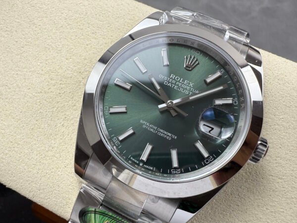 ROLEX  DATEJUST M126300-0019  ARF