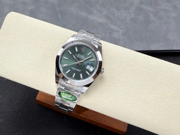 ROLEX  DATEJUST M126300-0019  ARF