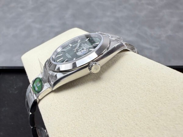 ROLEX  DATEJUST M126300-0019  ARF
