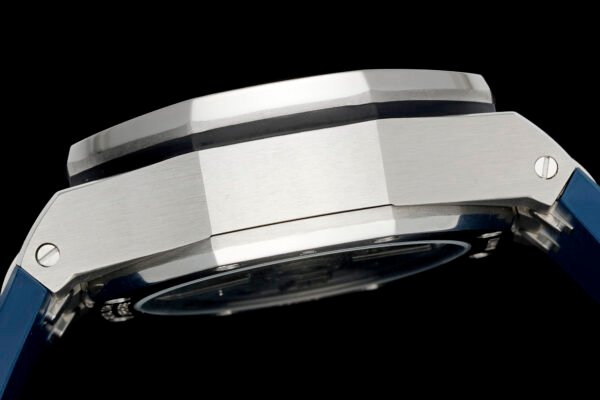 Audemars Piguet  ROYAL OAK OFFSHORE  26420TI