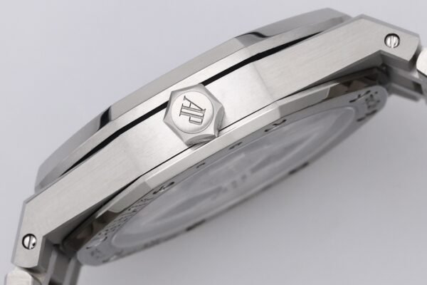 Audemars Piguet  ROYAL OAK 15510