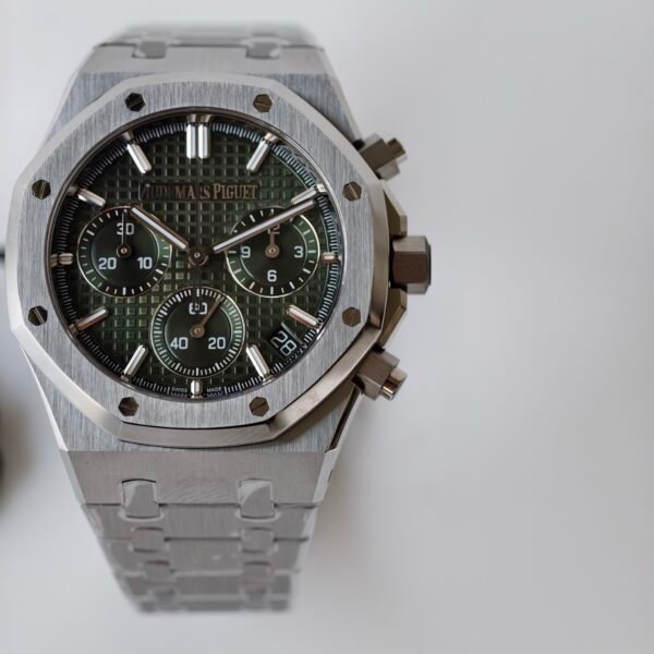 Audemars Piguet  ROYAL OAK 26240ST