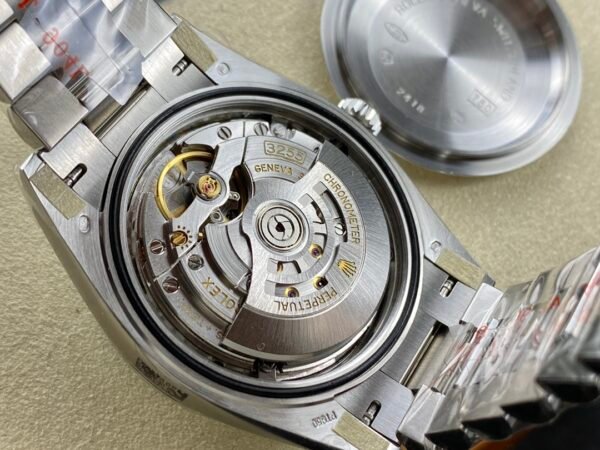 ROLEX DAY-DATE  M228236-0003  ARF