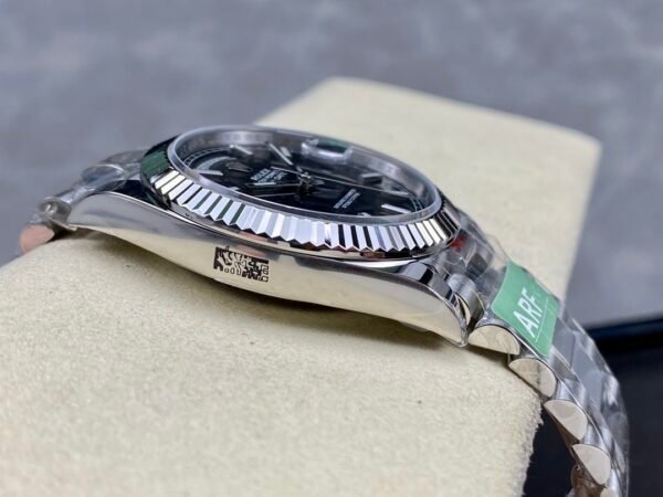 ROLEX DAY-DATE  M228236-0003  ARF
