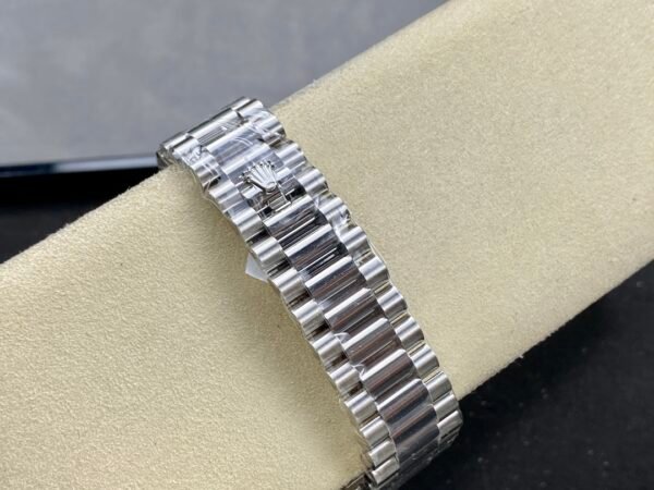 ROLEX DAY-DATE  M228236-0003  ARF