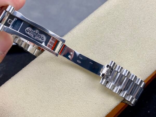 ROLEX DAY-DATE  M228236-0003  ARF