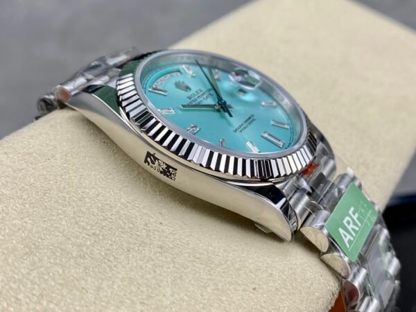 ROLEX DAY-DATE  M228236-0006  ARF