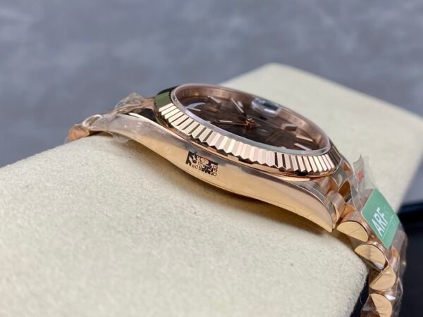 ROLEX DAY-DATE  M228235-0053  ARF