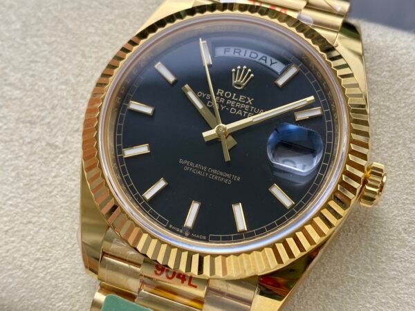 ROLEX DAY-DATE  M228238-0067 ARF