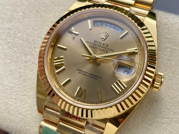 ROLEX DAY-DATE  M228238-0006 ARF