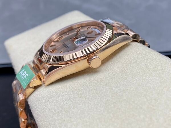 ROLEX DAY-DATE  M228235-0001 ARF