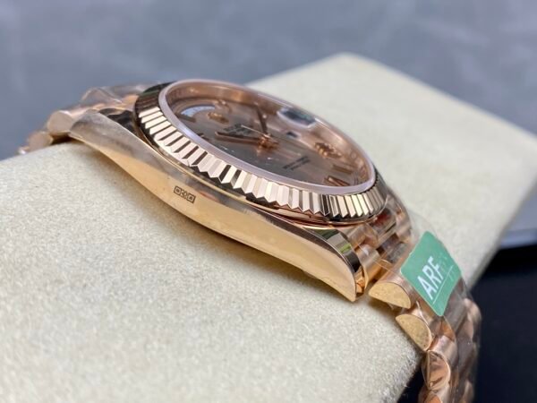 ROLEX DAY-DATE  M228235-0001 ARF