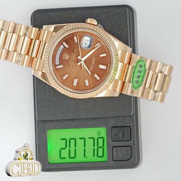 img_fc5322d4_20260129_i1769672379896_2018_0_8.jpg ROLEX DAY-DATE M228235-0003 CBD