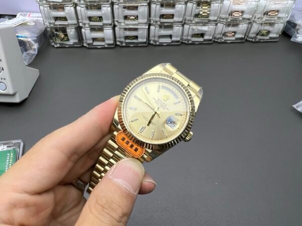 ROLEX DAY-DATE  M228238-0005 CBD
