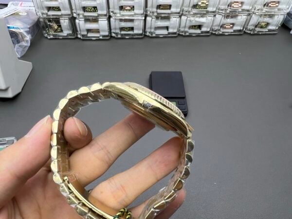 ROLEX DAY-DATE  M228238-0005 CBD