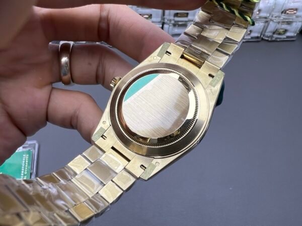 ROLEX DAY-DATE  M228238-0005 CBD