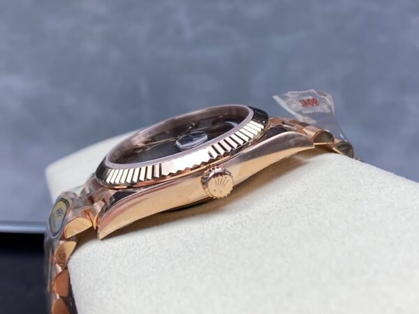 ROLEX DAY-DATE  M228235-0002 ARF