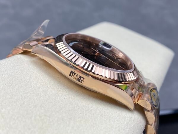 ROLEX DAY-DATE  M228235-0002 ARF