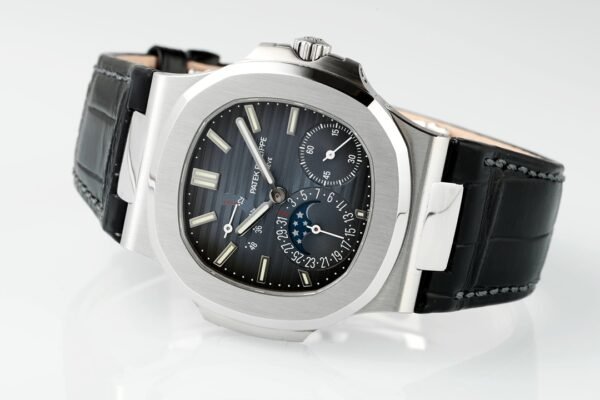 Patek Philippe Nautilus 5712 Drak Blue Dial PPF