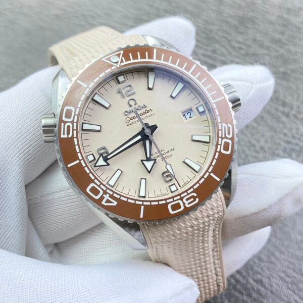 Omega Seamaster Planet Ocean 600M 43.5mm Collection VS Factory