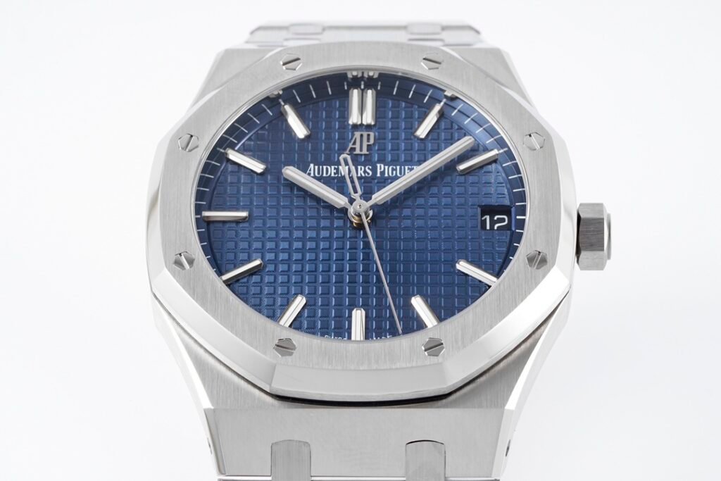 Mastering the Tapisserie: Why the AP Royal Oak 15500 Clone is a Work of Art