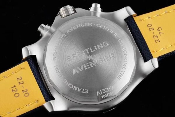 Avenger B01 Chronograph 45 (46) Breitling Avenger B01 Chronograph 45 AB01821A1C1X1 Blue Dial