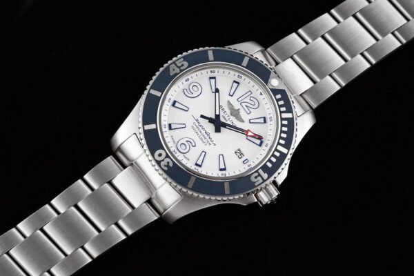 Breitling Superocean Automatic 42 A17366D81A1A1