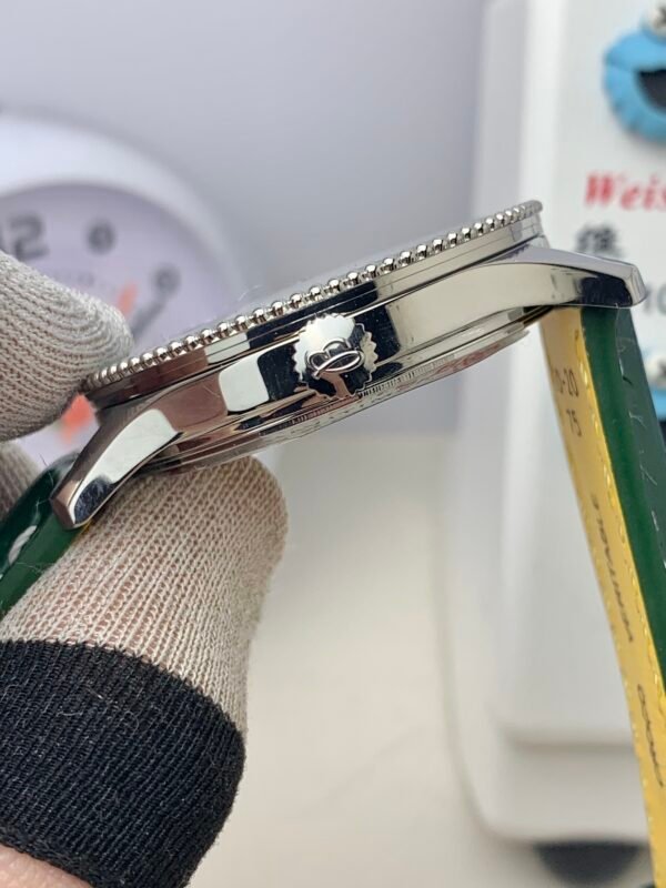 Breitling Navitimer Automatic 41 A17326361L1P2