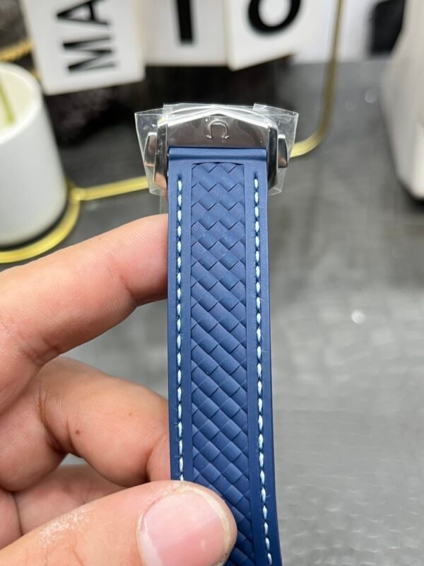 Omega Seamaster Aqua Terra 150M GMT Worldtimer VSF (16) Omega Seamaster Aqua Terra 150M GMT Worldtimer Blue VSF