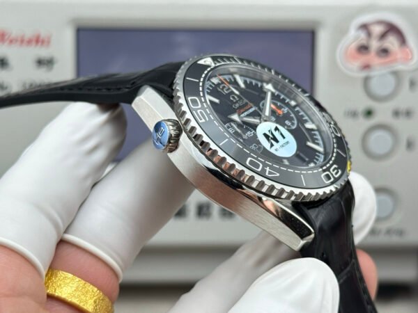 Omega Seamaster Planet Ocean 600M 215.33.46.51.01.001 N1F